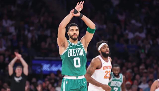 开云体育-从频频打铁到三分回暖！卫冕冠军在麦迪逊花园苏醒