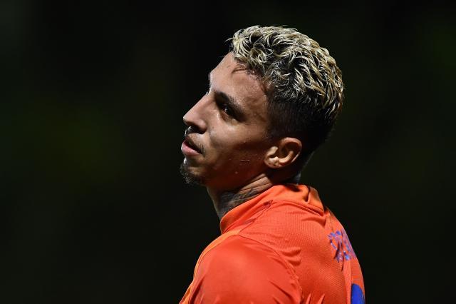 开云体育网址-克雷桑7场7连杀+3助攻势不可挡 成泰山争冠大腿