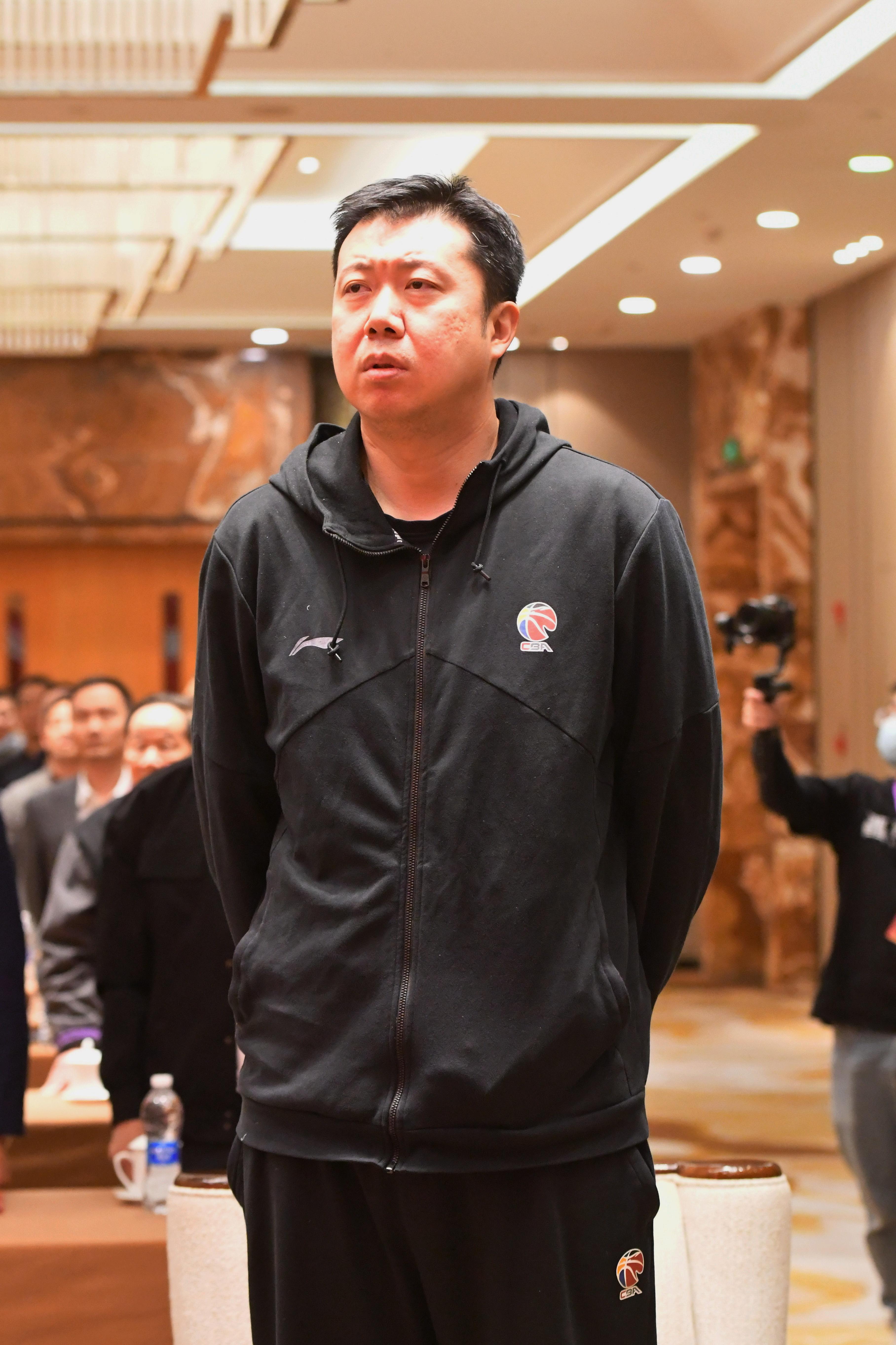 郭振明：中国男篮备战的1年零两个月 王治郅牺牲节假日 随叫随到