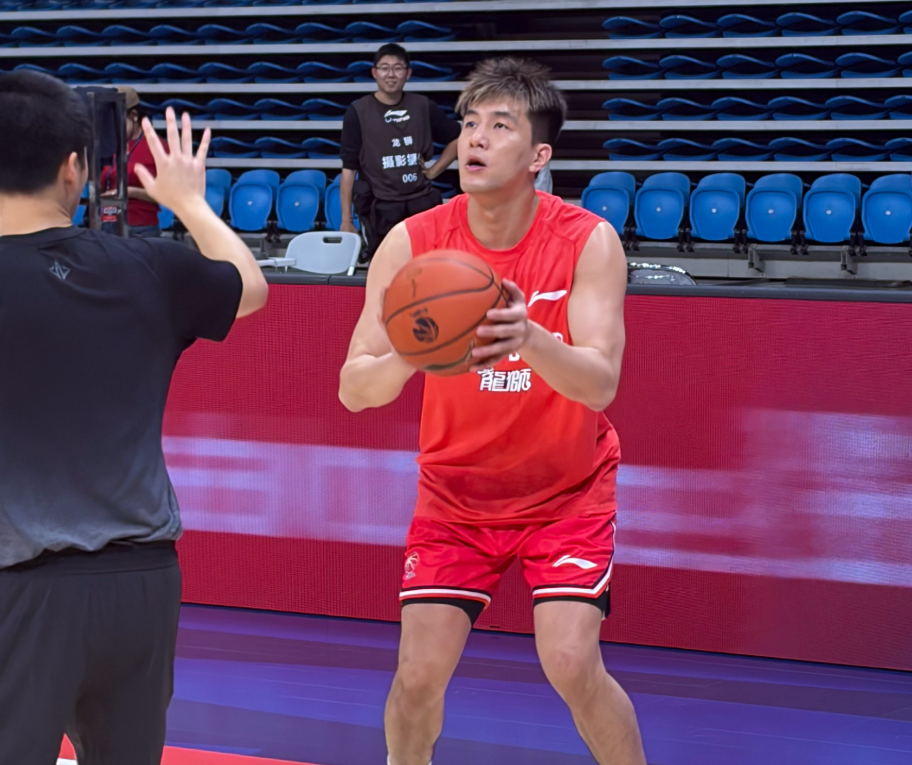 开云体育下载-广州山东补赛赛前！郭艾伦复出，徐昕强化中投寻求蜕变！